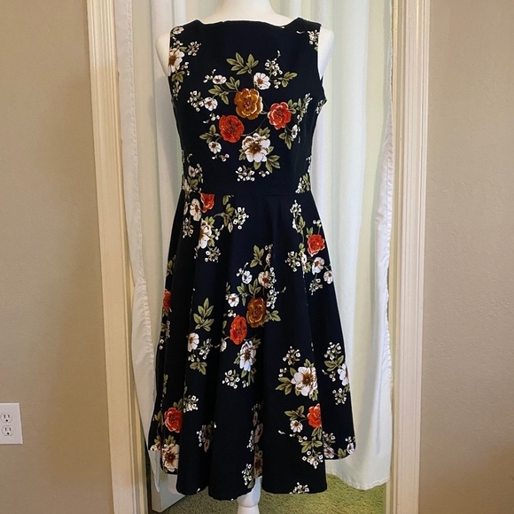 Chicanary-Black and Floral-Vintage Inspired Dress Fit and Flare Size Large‎ - Picture 1 of 9